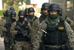 thumb SWAT team By Oregon Department of Transportation SWAT team CC BY 2.0