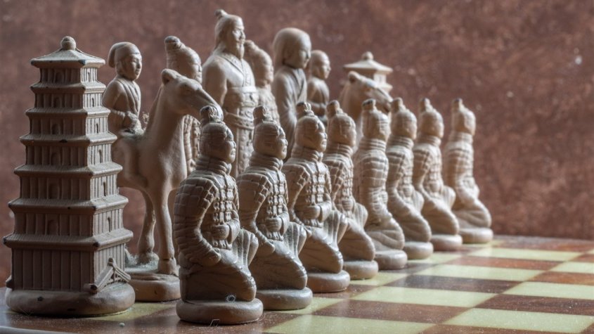 Ajedrez de Silicio - EL AJEDREZ COMO HERRAMIENTA EDUCATIVA Este milenario  juego llamado ajedrez, que muchas veces es cruelmente comparado con las  damas, el monopolio y hasta el ludo, empieza su periplo
