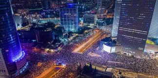 Israel: la reforma judicial de Netanyahu divide al establishment y provoca enormes protestas