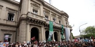 Hospital Bonaparte: A dos meses del intento de cierre