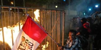 “Que se vayan todos” – el hartazgo social en Perú se lleva por delante a la presidenta golpista Boluarte