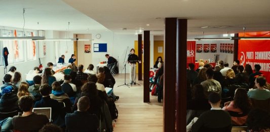 Escuela revolucionaria de París: ¡Un éxito sin precedentes!