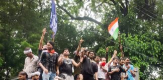 El auge de las «Cucarachas» de India: ¡no nos retiraremos hasta que caiga Modi!