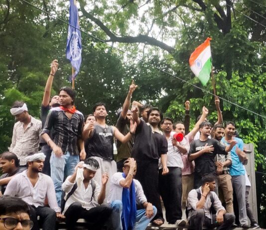 El auge de las «Cucarachas» de India: ¡no nos retiraremos hasta que caiga Modi!