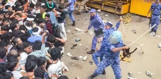 ¡Las «cucarachas» de India no serán aplastadas tan fácilmente!