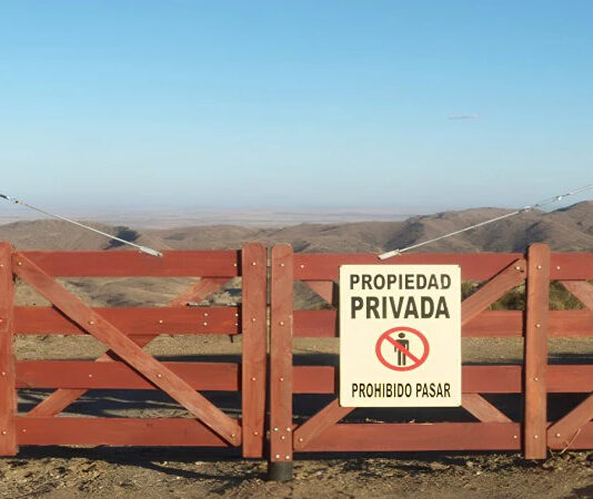 La tierra no se vende, se defiende