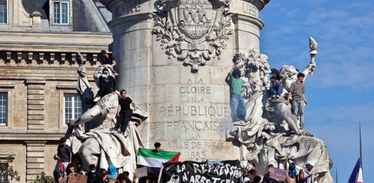Francia: El 17 de octubre puso la revolución a la orden del día