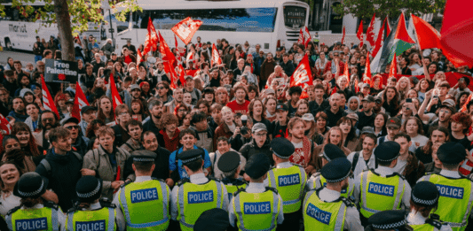 Octubre Rojo: los comunistas revolucionarios están conectando con las calles